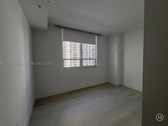 3-bedroom condo for rent in Miami - 801 Brickell Key Blvd 1204 - MondialRealty
