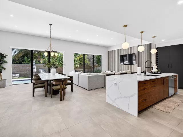 4-bedroom home for rent in Fort Lauderdale - 1807 NE 18TH Street - MondialRealty