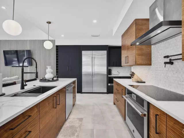 4-bedroom home for rent in Fort Lauderdale - 1807 NE 18TH Street - MondialRealty