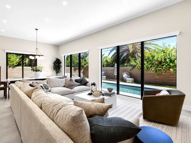 4-bedroom home for rent in Fort Lauderdale - 1807 NE 18TH Street - MondialRealty
