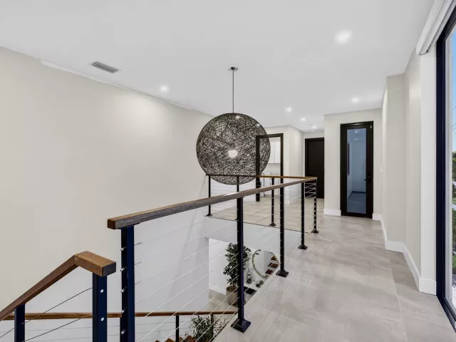 4-bedroom home for rent in Fort Lauderdale - 1807 NE 18TH Street - MondialRealty