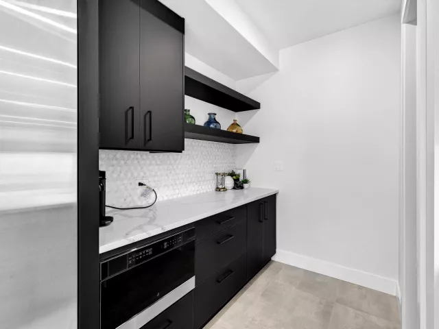 4-bedroom home for rent in Fort Lauderdale - 1807 NE 18TH Street - MondialRealty