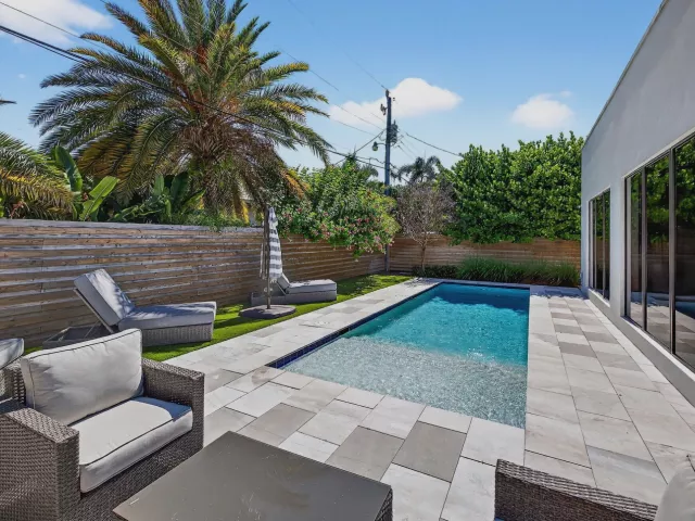 4-bedroom home for rent in Fort Lauderdale - 1807 NE 18TH Street - MondialRealty