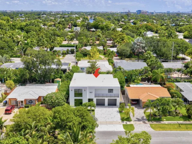 4-bedroom home for rent in Fort Lauderdale - 1807 NE 18TH Street - MondialRealty
