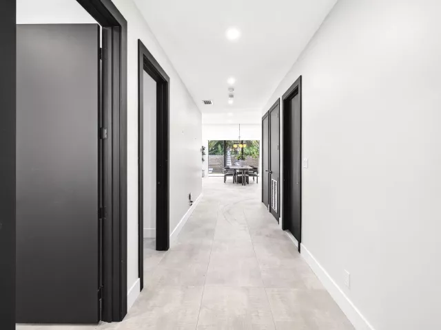 4-bedroom home for rent in Fort Lauderdale - 1807 NE 18TH Street - MondialRealty