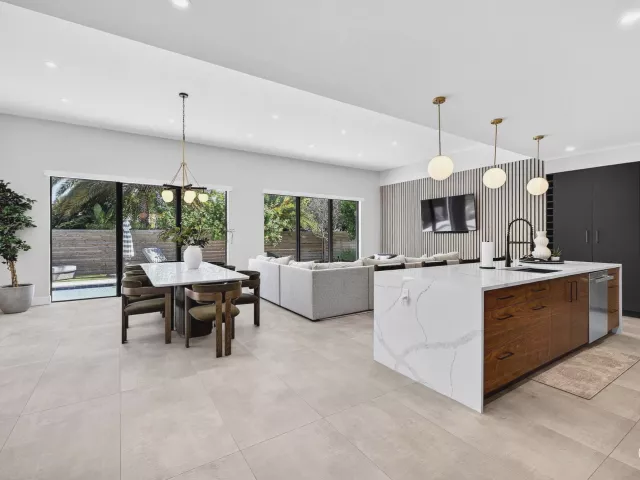 4-bedroom home for rent in Fort Lauderdale - 1807 NE 18TH Street - MondialRealty