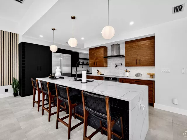 4-bedroom home for rent in Fort Lauderdale - 1807 NE 18TH Street - MondialRealty