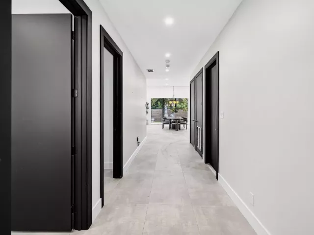 4-bedroom home for rent in Fort Lauderdale - 1807 NE 18TH Street - MondialRealty