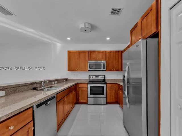 4-bedroom home for rent in Miami -  - MondialRealty