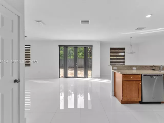 4-bedroom home for rent in Miami -  - MondialRealty