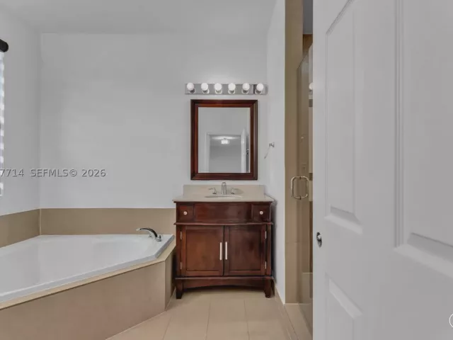 4-bedroom home for rent in Miami -  - MondialRealty