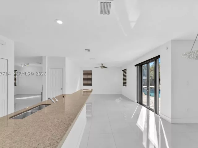 4-bedroom home for rent in Miami -  - MondialRealty