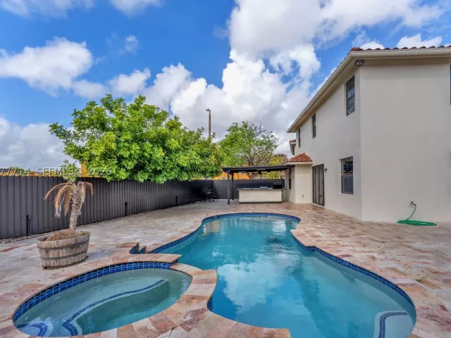4-bedroom home for rent in Miami -  - MondialRealty