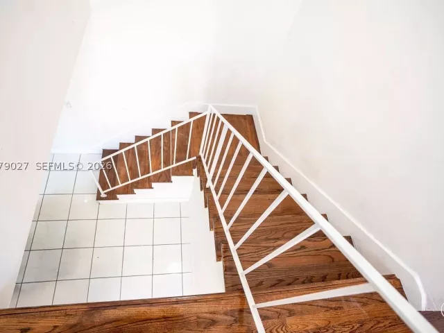 4-bedroom home for rent in Miami - 14295 Kendale Lakes Cir - MondialRealty