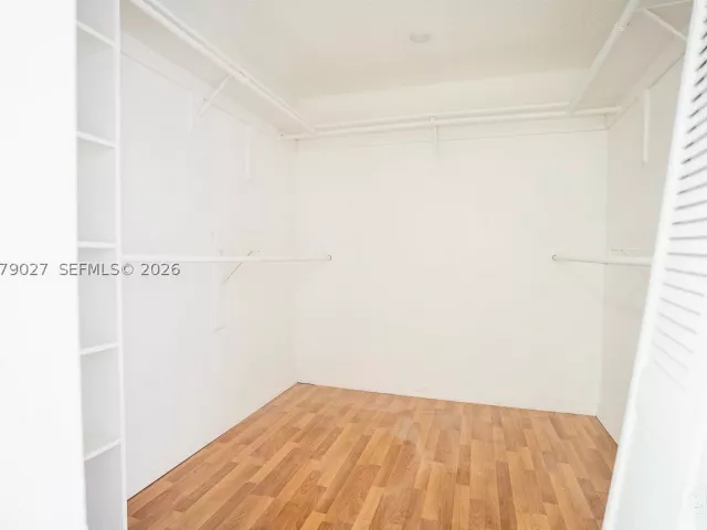 4-bedroom home for rent in Miami - 14295 Kendale Lakes Cir - MondialRealty