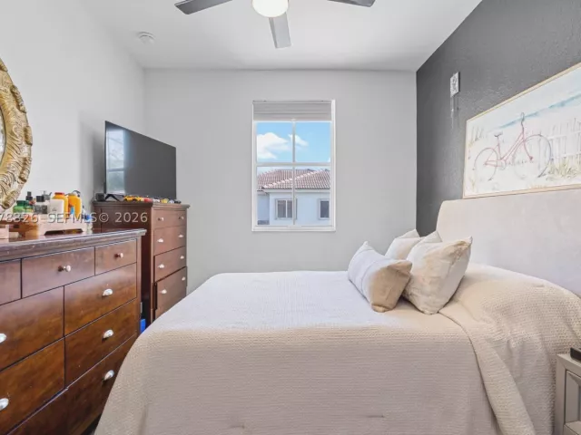 3-bedroom home for rent in Miami - 16634 SW 48th Ter 16634 - MondialRealty