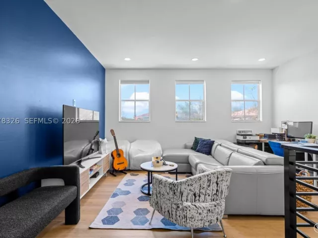3-bedroom home for rent in Miami - 16634 SW 48th Ter 16634 - MondialRealty