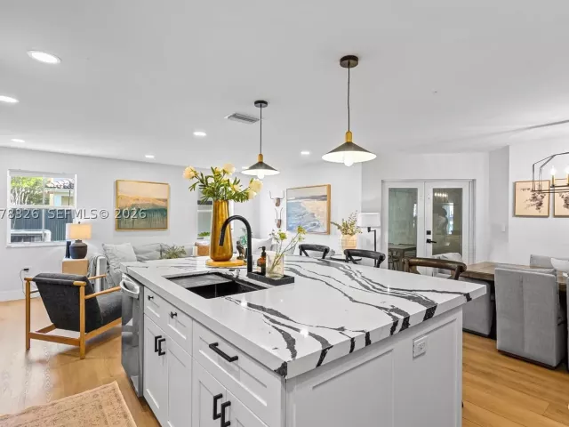 3-bedroom home for rent in Miami - 16634 SW 48th Ter 16634 - MondialRealty