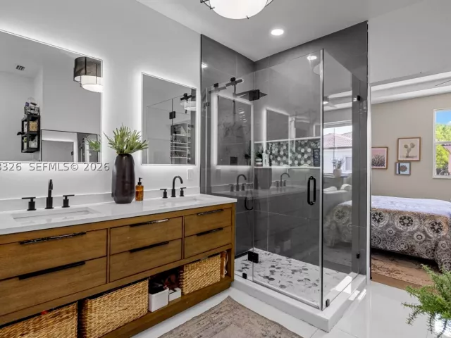 3-bedroom home for rent in Miami - 16634 SW 48th Ter 16634 - MondialRealty