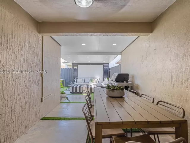 3-bedroom home for rent in Miami - 16634 SW 48th Ter 16634 - MondialRealty