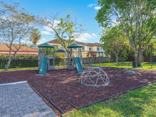 3-bedroom home for rent in Miami - 16634 SW 48th Ter 16634 - MondialRealty