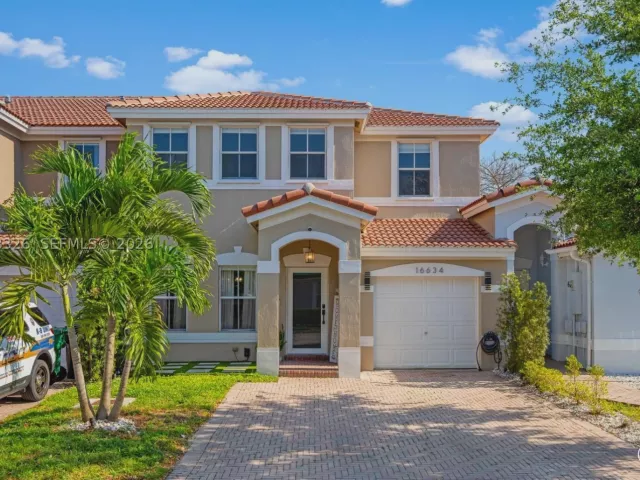 3-bedroom home for rent in Miami - 16634 SW 48th Ter 16634 - MondialRealty