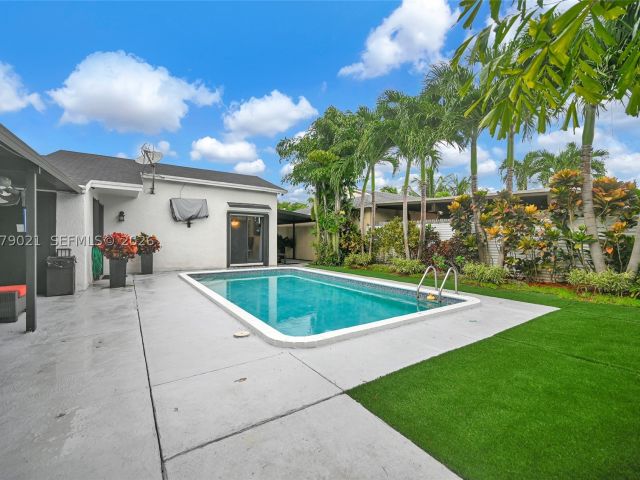3-bedroom home for sale in Miami - 12330 SW 192nd Ter - MondialRealty