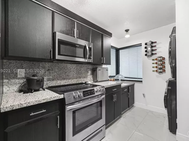 3-bedroom home for sale in Miami - 12330 SW 192nd Ter - MondialRealty