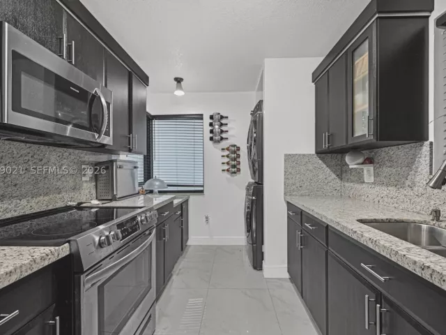 3-bedroom home for sale in Miami - 12330 SW 192nd Ter - MondialRealty