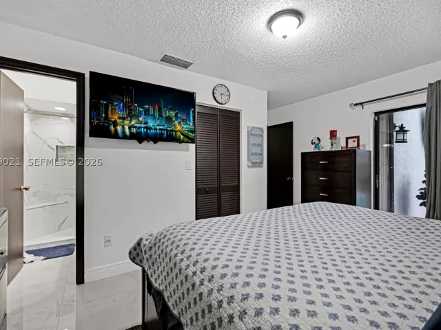 3-bedroom home for sale in Miami - 12330 SW 192nd Ter - MondialRealty