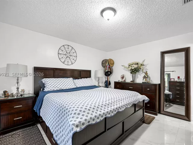 3-bedroom home for sale in Miami - 12330 SW 192nd Ter - MondialRealty