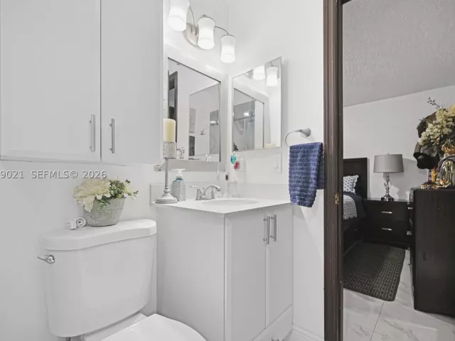 3-bedroom home for sale in Miami - 12330 SW 192nd Ter - MondialRealty