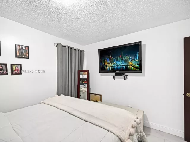 3-bedroom home for sale in Miami - 12330 SW 192nd Ter - MondialRealty