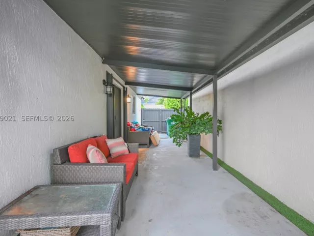 3-bedroom home for sale in Miami - 12330 SW 192nd Ter - MondialRealty