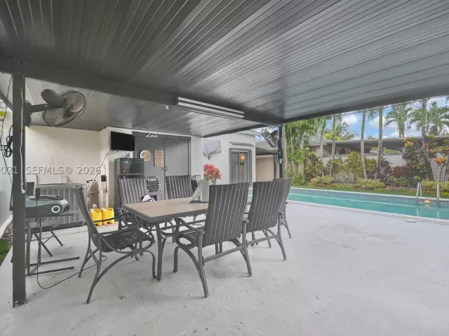 3-bedroom home for sale in Miami - 12330 SW 192nd Ter - MondialRealty
