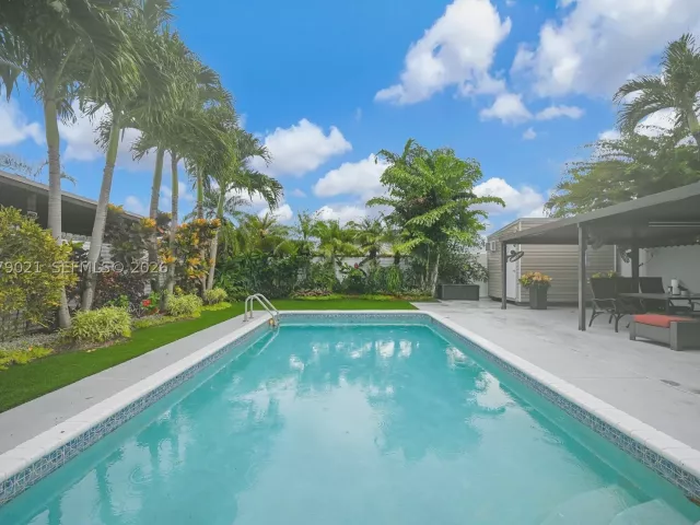 3-bedroom home for sale in Miami - 12330 SW 192nd Ter - MondialRealty