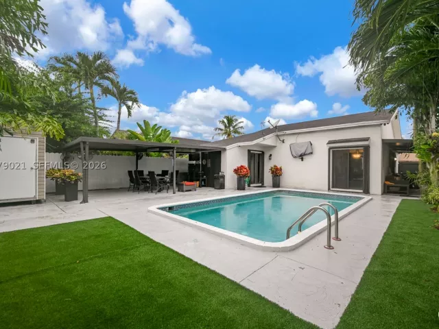 3-bedroom home for sale in Miami - 12330 SW 192nd Ter - MondialRealty