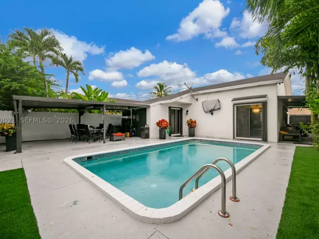 3-bedroom home for sale in Miami - 12330 SW 192nd Ter - MondialRealty