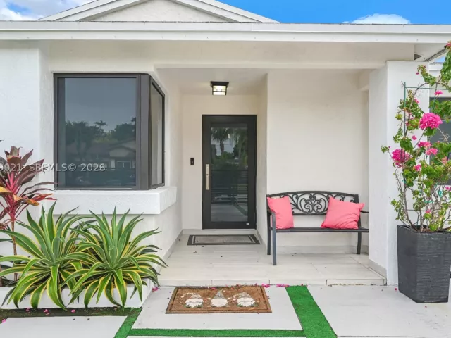 3-bedroom home for sale in Miami - 12330 SW 192nd Ter - MondialRealty