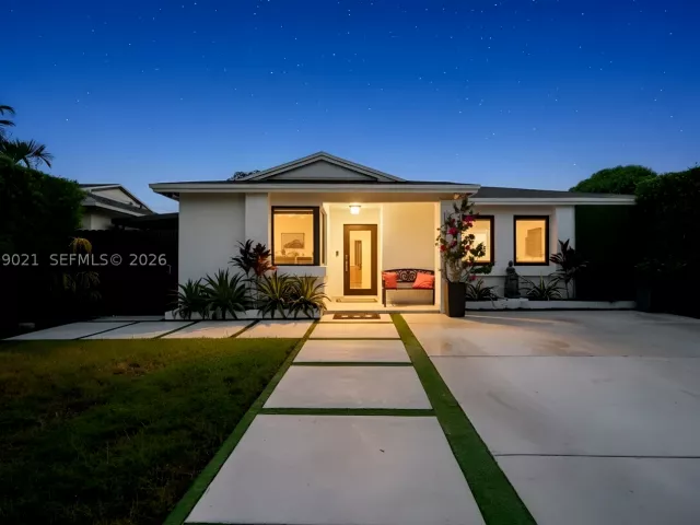3-bedroom home for sale in Miami - 12330 SW 192nd Ter - MondialRealty