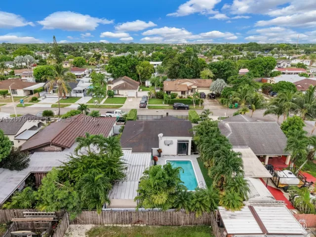 3-bedroom home for sale in Miami - 12330 SW 192nd Ter - MondialRealty