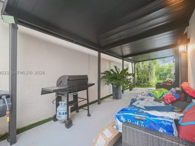 3-bedroom home for sale in Miami - 12330 SW 192nd Ter - MondialRealty
