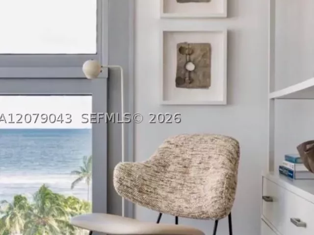 1-bedroom condo for sale in Miami Beach - 2655 Collins Ave 1003 - MondialRealty