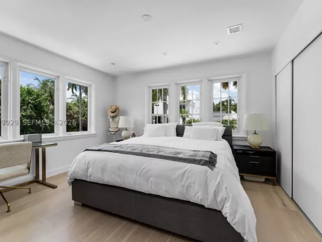 4-bedroom home for rent in Miami - 1826 Fairhaven Pl - MondialRealty