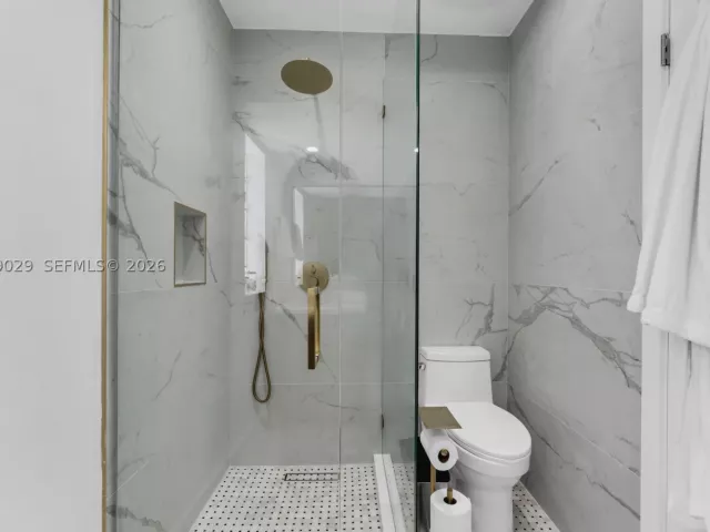 4-bedroom home for rent in Miami - 1826 Fairhaven Pl - MondialRealty
