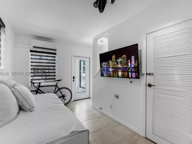 4-bedroom home for rent in Miami - 1826 Fairhaven Pl - MondialRealty