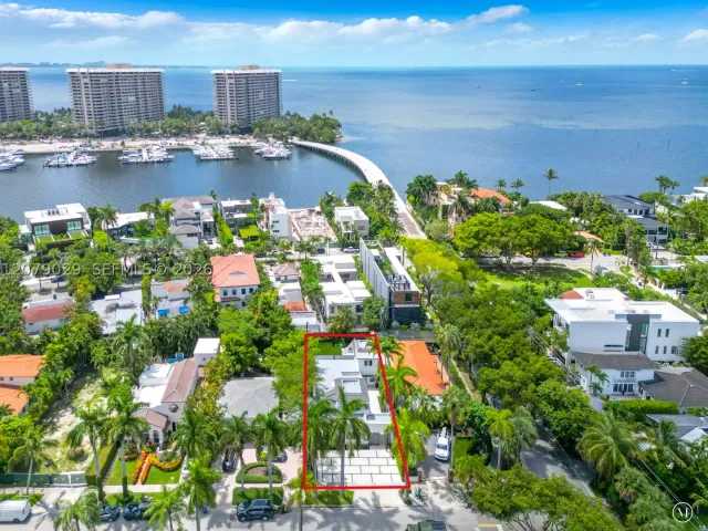 4-bedroom home for rent in Miami - 1826 Fairhaven Pl - MondialRealty