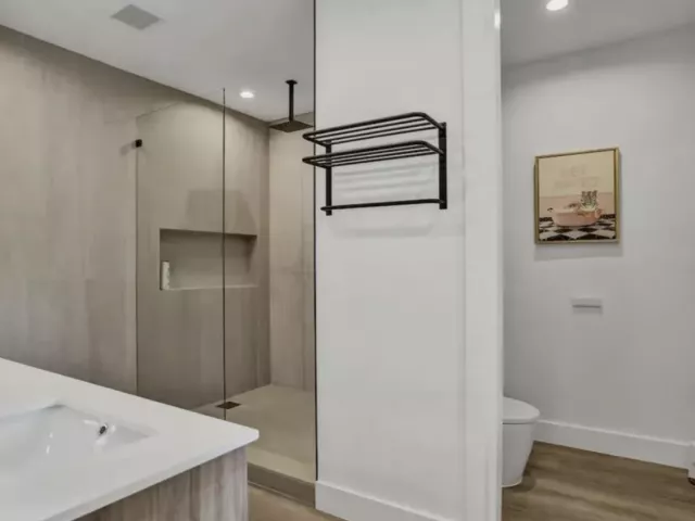 4-bedroom home for rent in Fort Lauderdale - 828 SW 16TH Street - MondialRealty