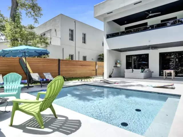 4-bedroom home for rent in Fort Lauderdale - 828 SW 16TH Street - MondialRealty