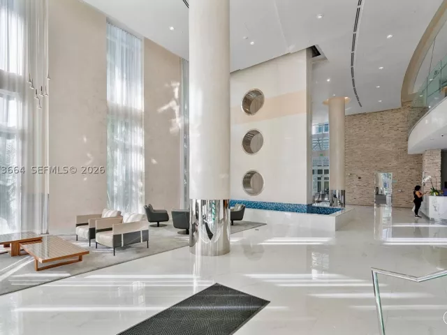 1-bedroom condo for sale in Miami - 41 SE 5th St 1111 - MondialRealty